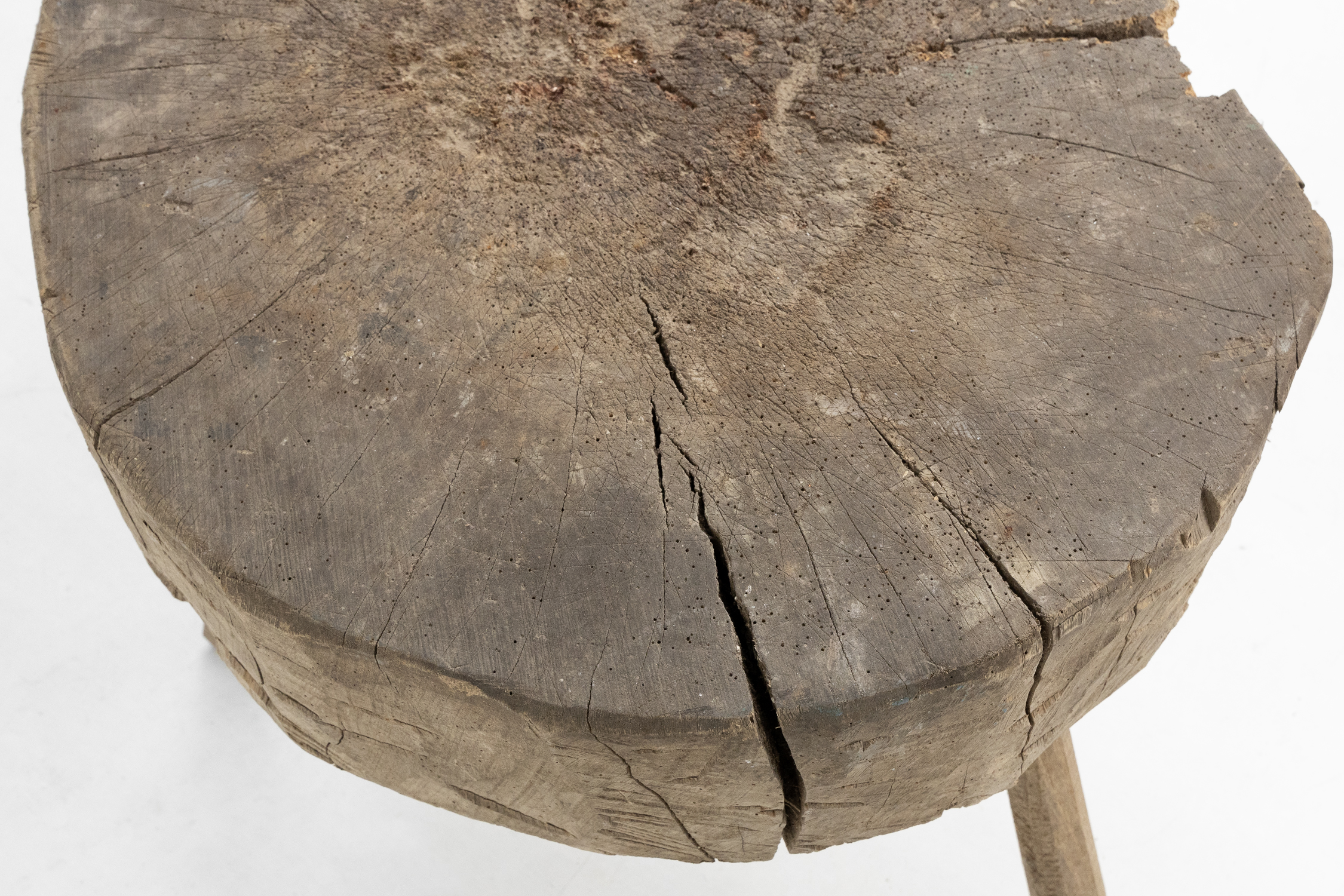 Tree trunk chopping block in wabi wabi style, France ca. 1850thumbnail